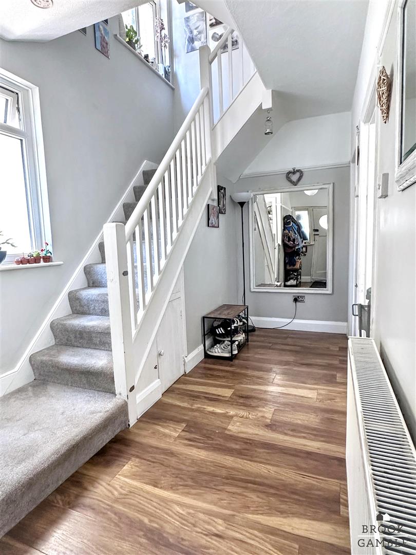 4 Bedroom House. Northiam Road in Eastbourne, East Sussex 6